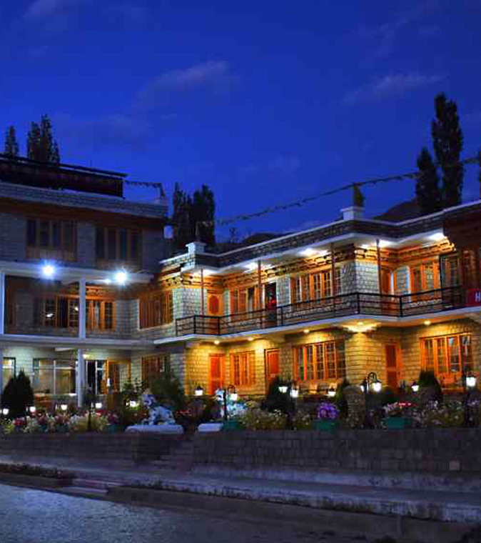 Luxury Hotel in Leh Ladakh | Hotel Charu Palace Leh